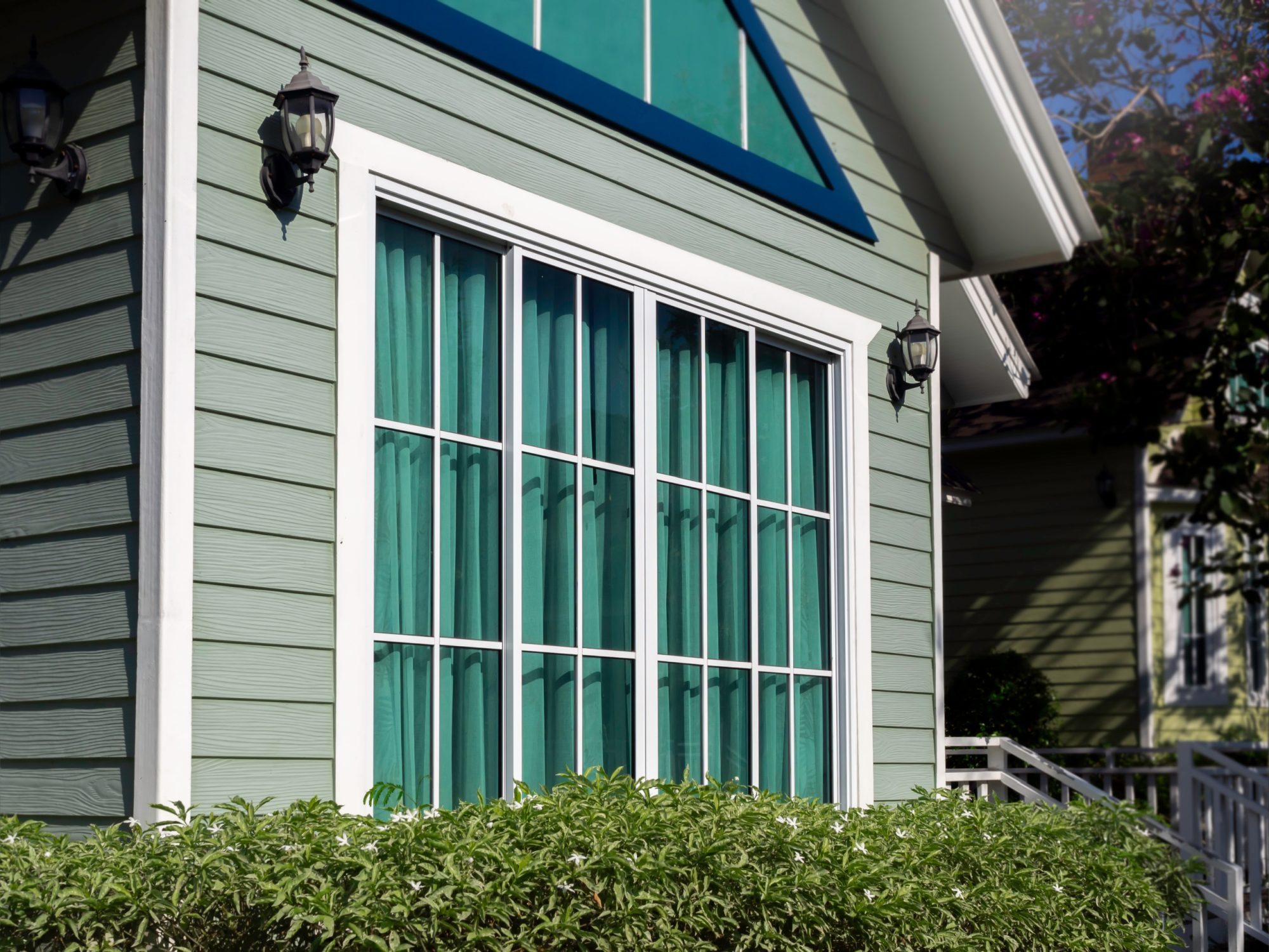 How Can Window Grids Transform Your Home’s Exterior?